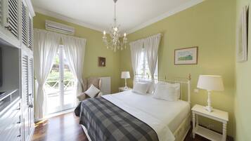 Luksusvilla, 3 soverom, røyk, bassengutsikt | 3 soverom, sengetøy i egyptisk bomull og sengetøy av topp kvalitet