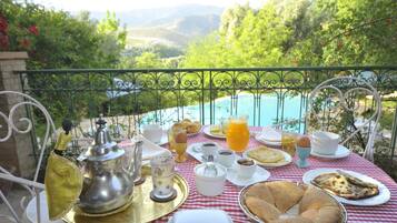 Breakfast meal
