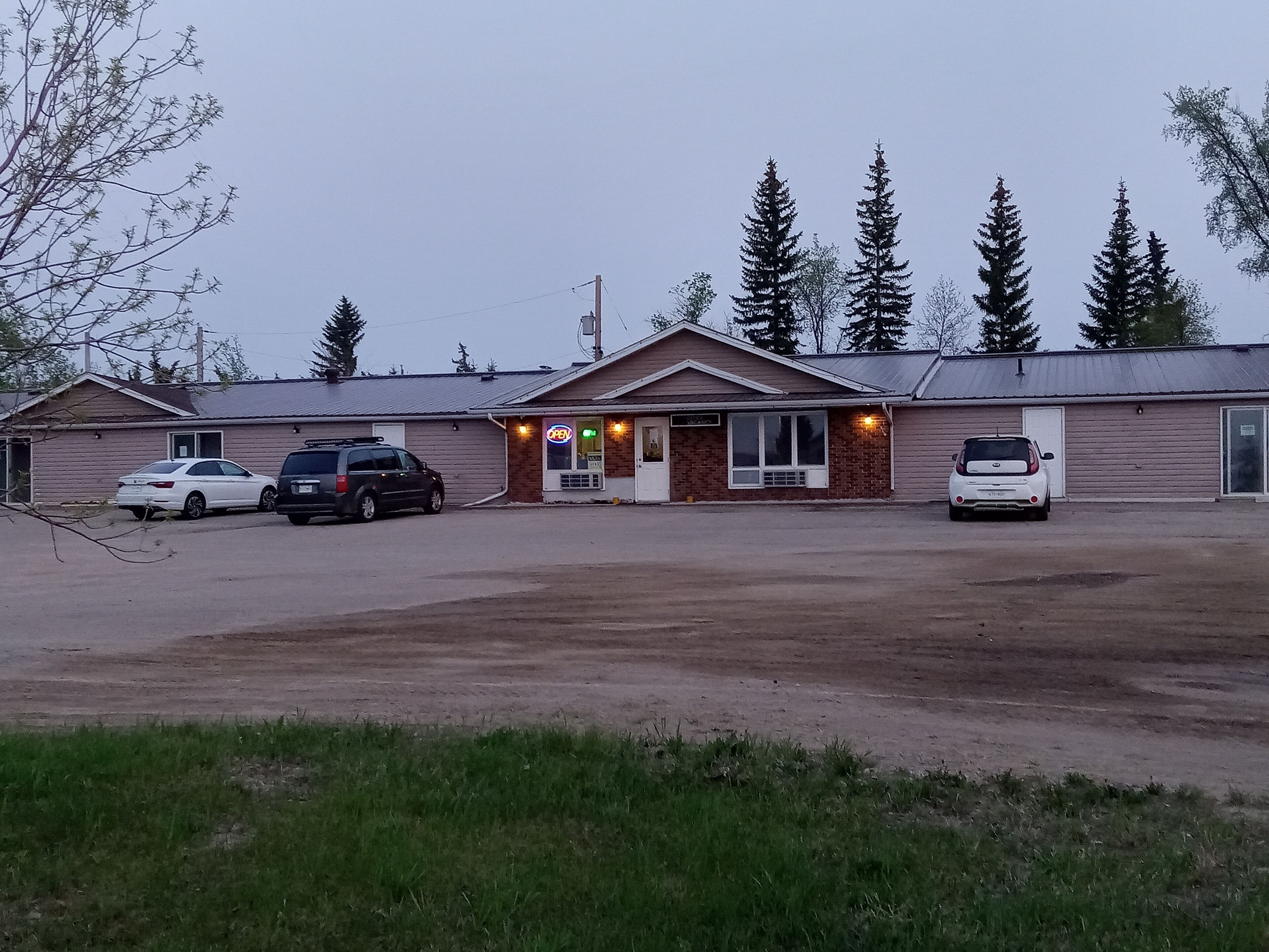 Vista frontal de la propiedad