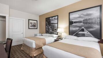 1 slaapkamer, luxe beddengoed, een bureau, een strijkplank/strijkijzer