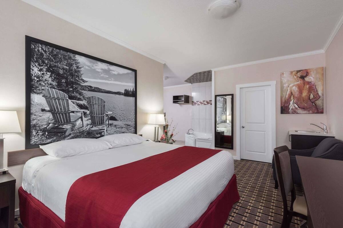 1 habitación, ropa de cama de alta calidad y escritorio