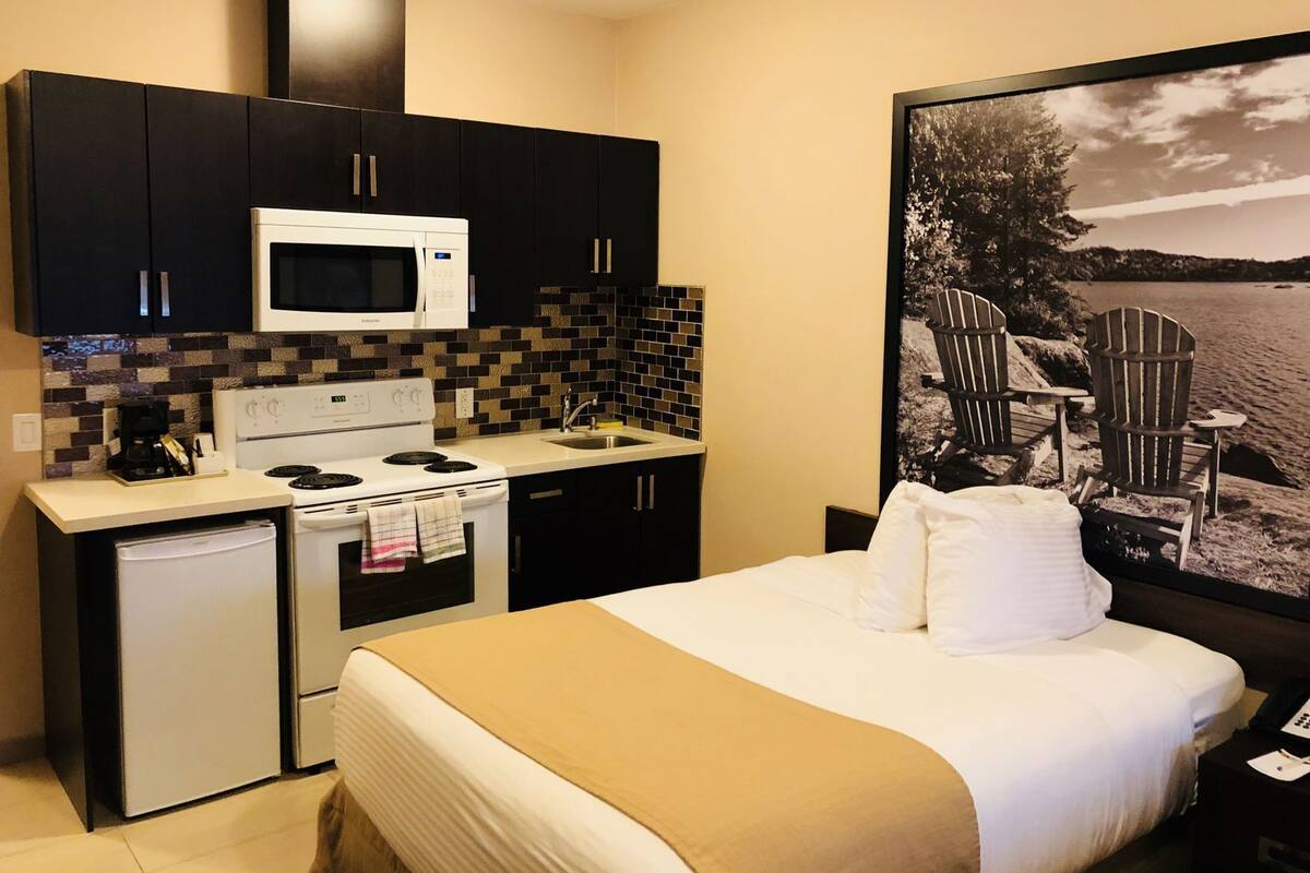 1 habitación, ropa de cama de alta calidad y escritorio