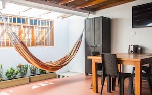 Premium bedding, free WiFi