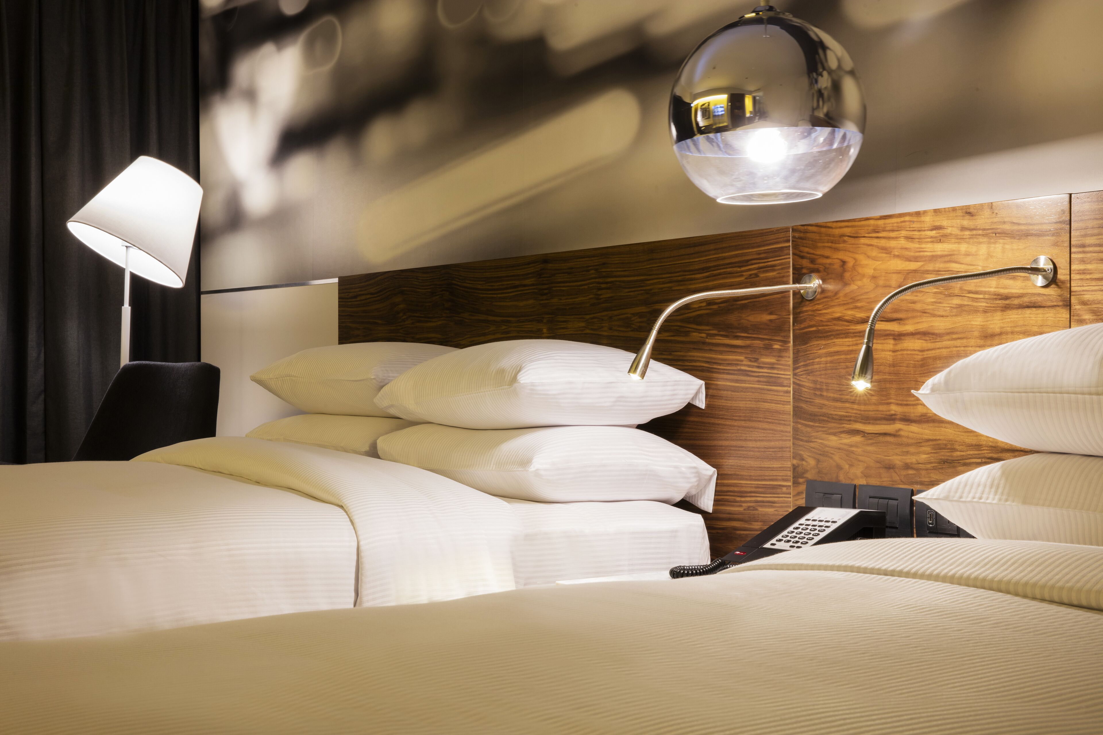 in-room safe, individually decorated, individually furnished, desk