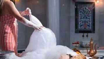 Couples treatment room(s), sauna, steam room, Turkish bath/hammam