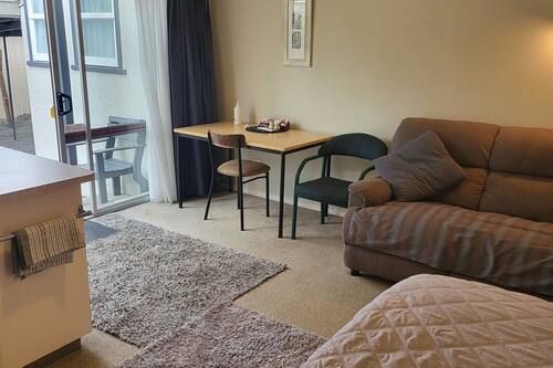 Extra Large Studio Unit