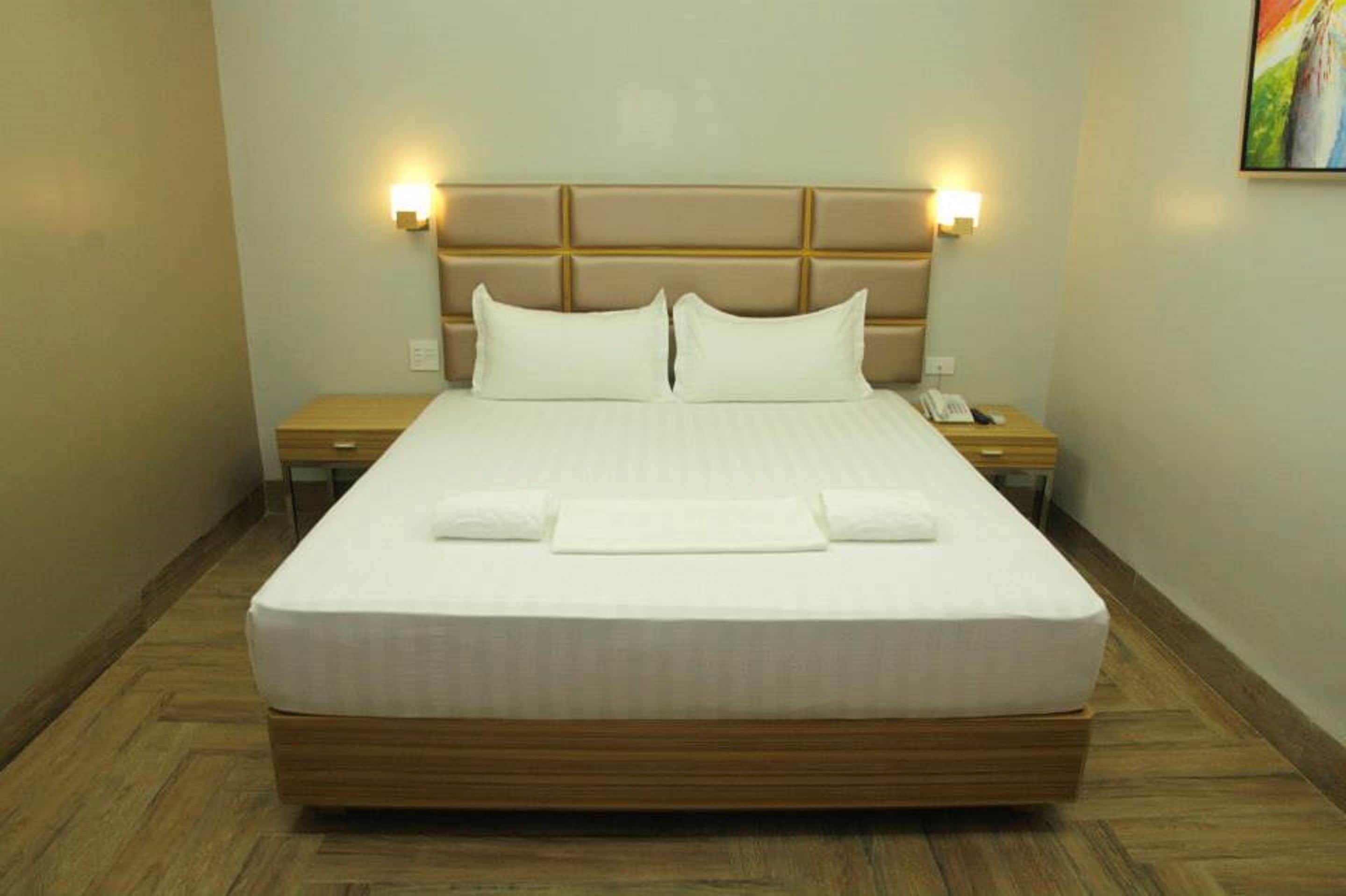 Escritorio, wifi gratis y acceso para silla de ruedas 