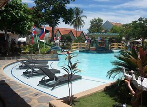 Outdoor pool, cabanas (surcharge), sun loungers