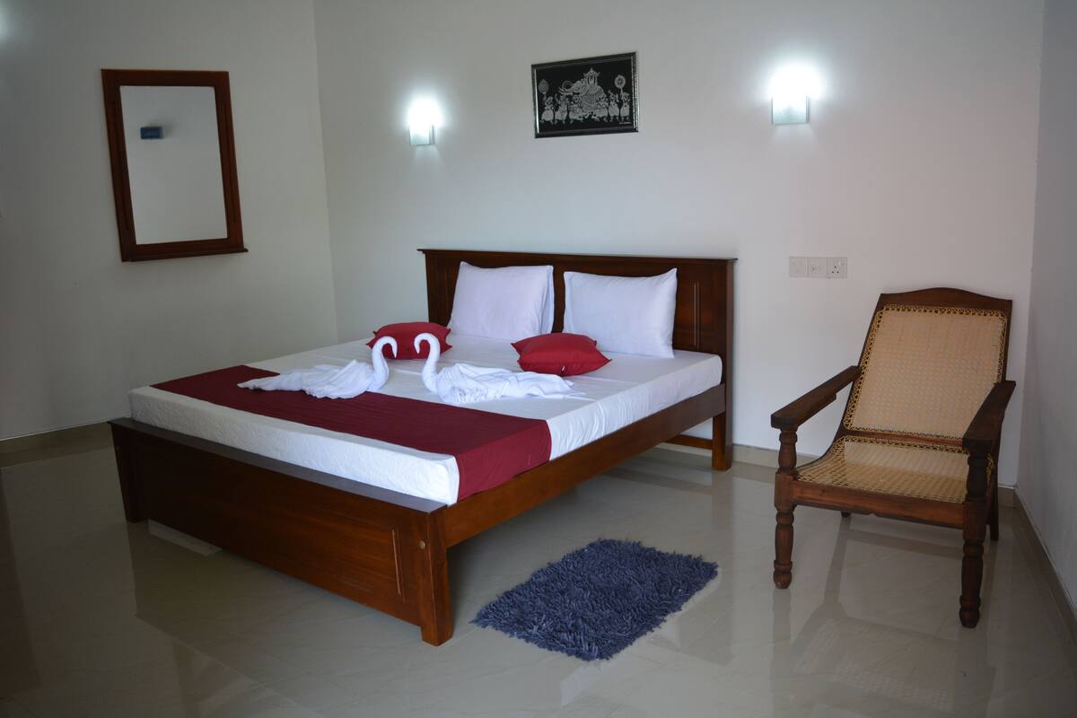 Minibar, in-room safe, individually furnished, desk