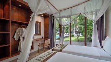 2 bedrooms, in-room safe, desk, iron/ironing board
