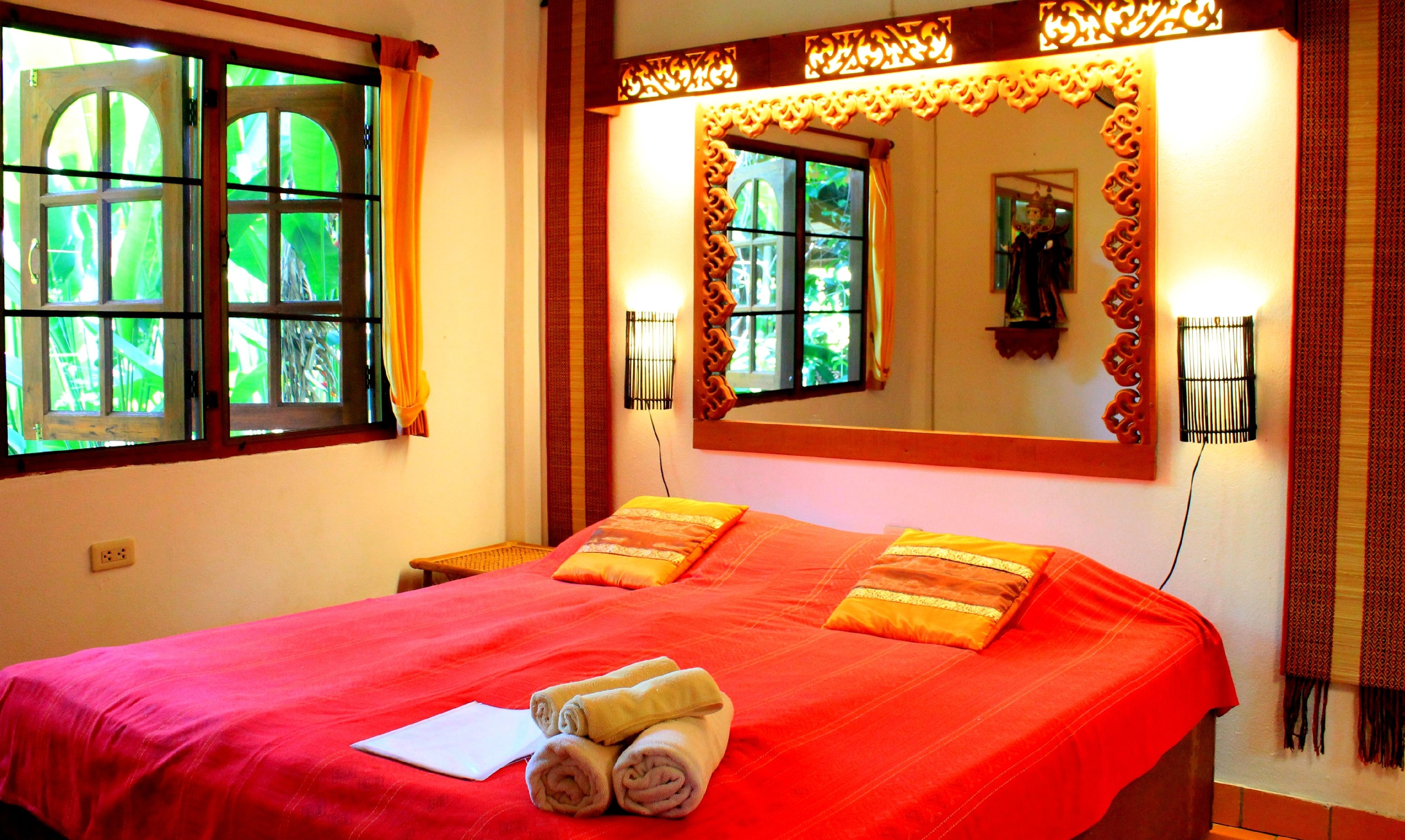 deluxe double room | in-room safe, desk, iron/ironing board, free wifi