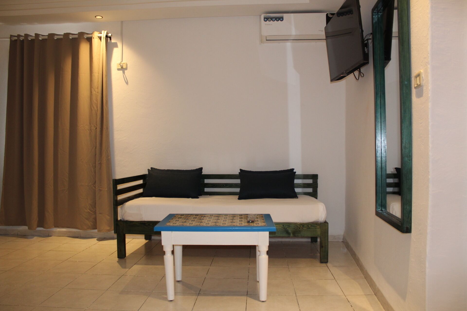 Room, Terrace | Desk, blackout drapes, free WiFi, bed sheets