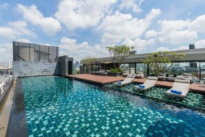 Outdoor pool, sun loungers