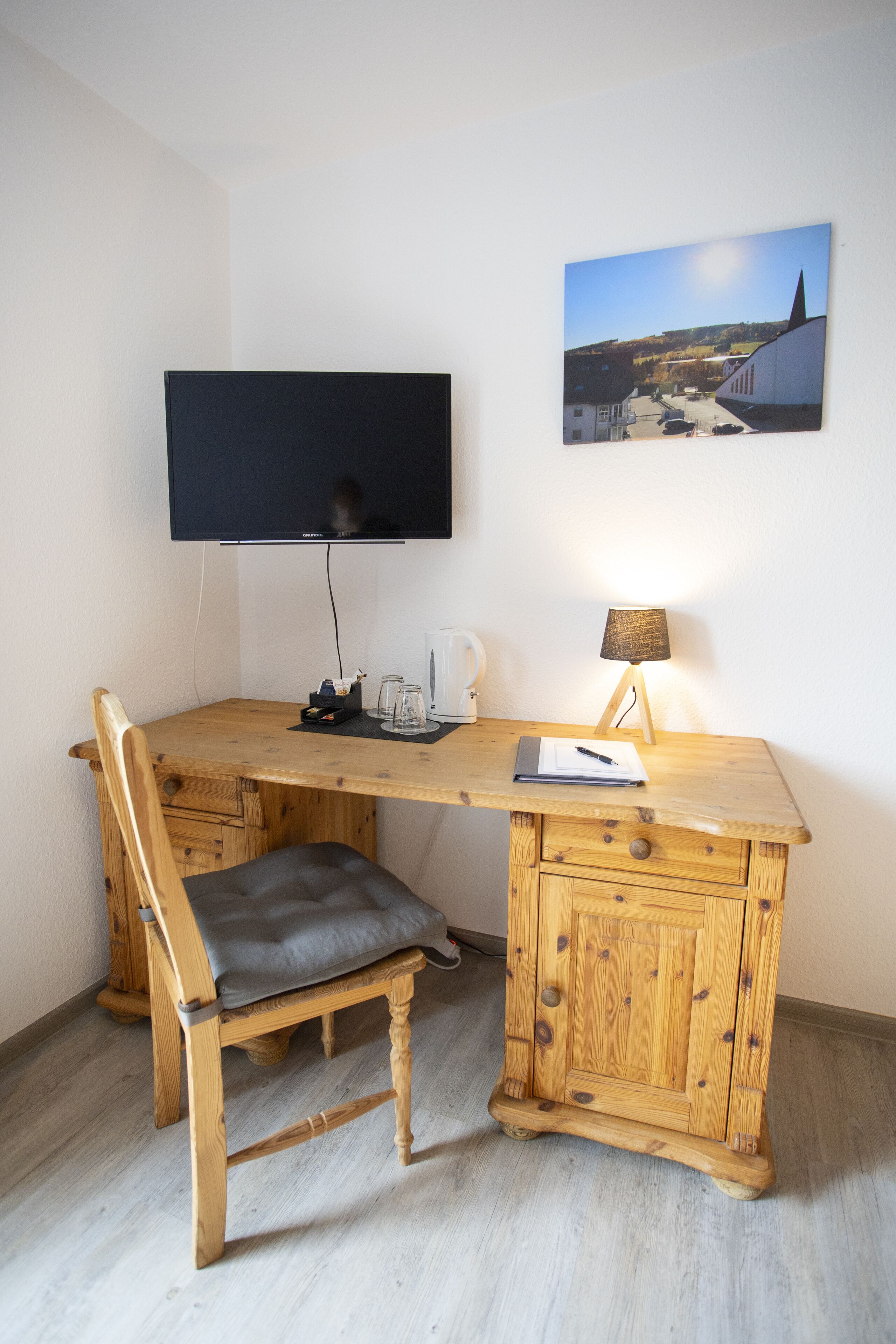 1 bedroom, hypo-allergenic bedding, individually decorated