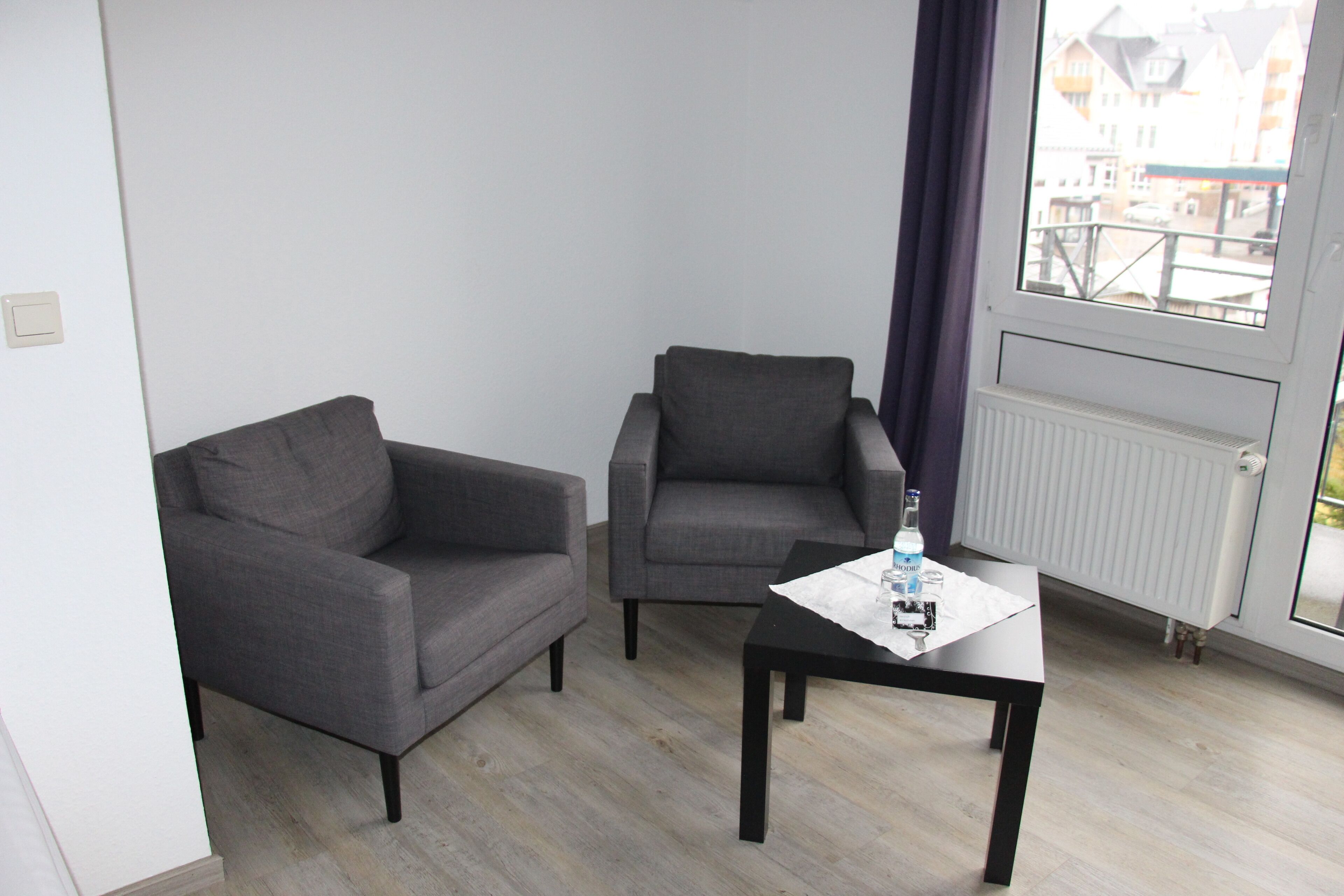 1 bedroom, hypo-allergenic bedding, individually decorated