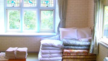 Japanese Family Room with Private Bathroom, Mountain View