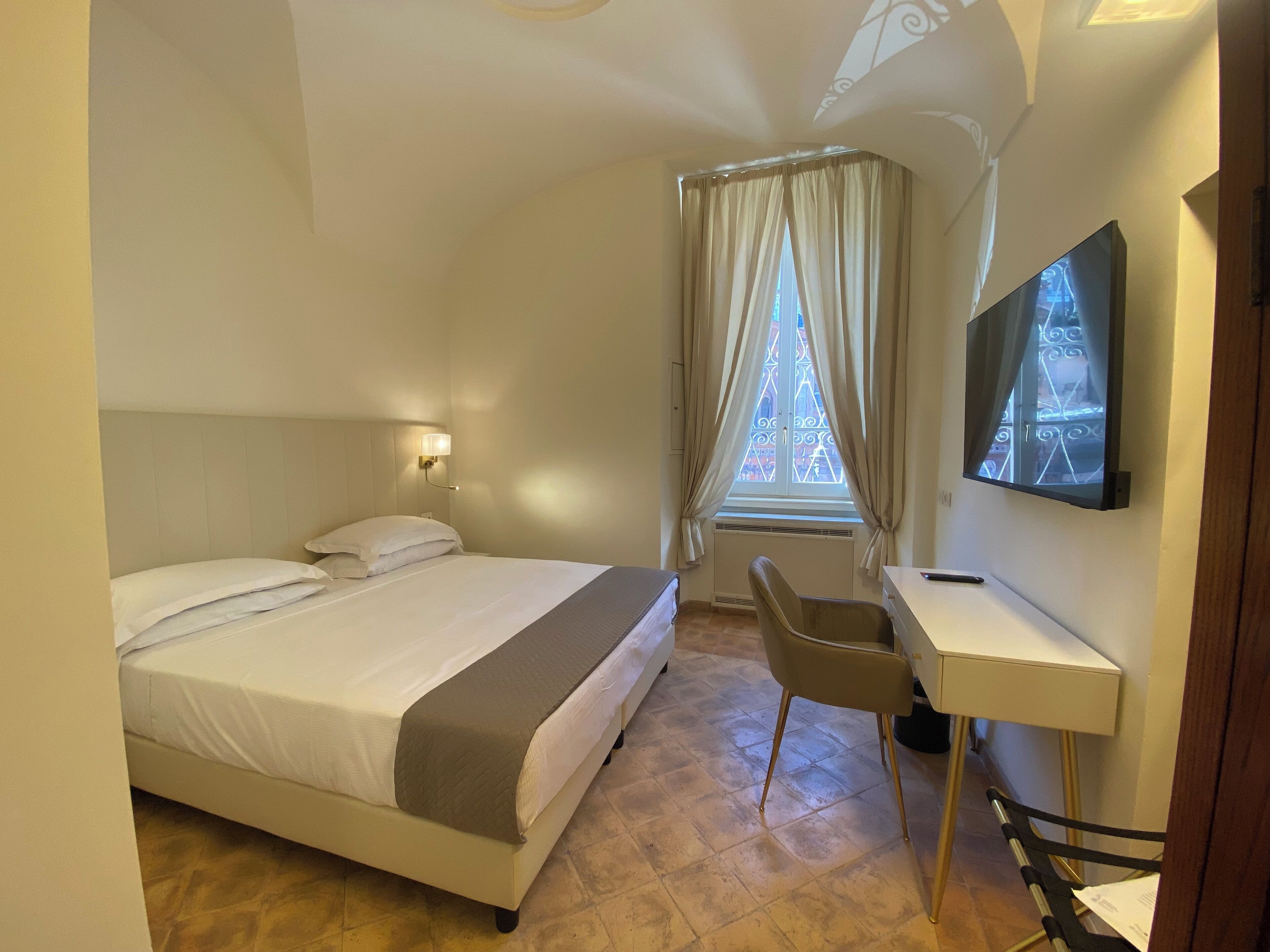 Photo - Basilica Hotel