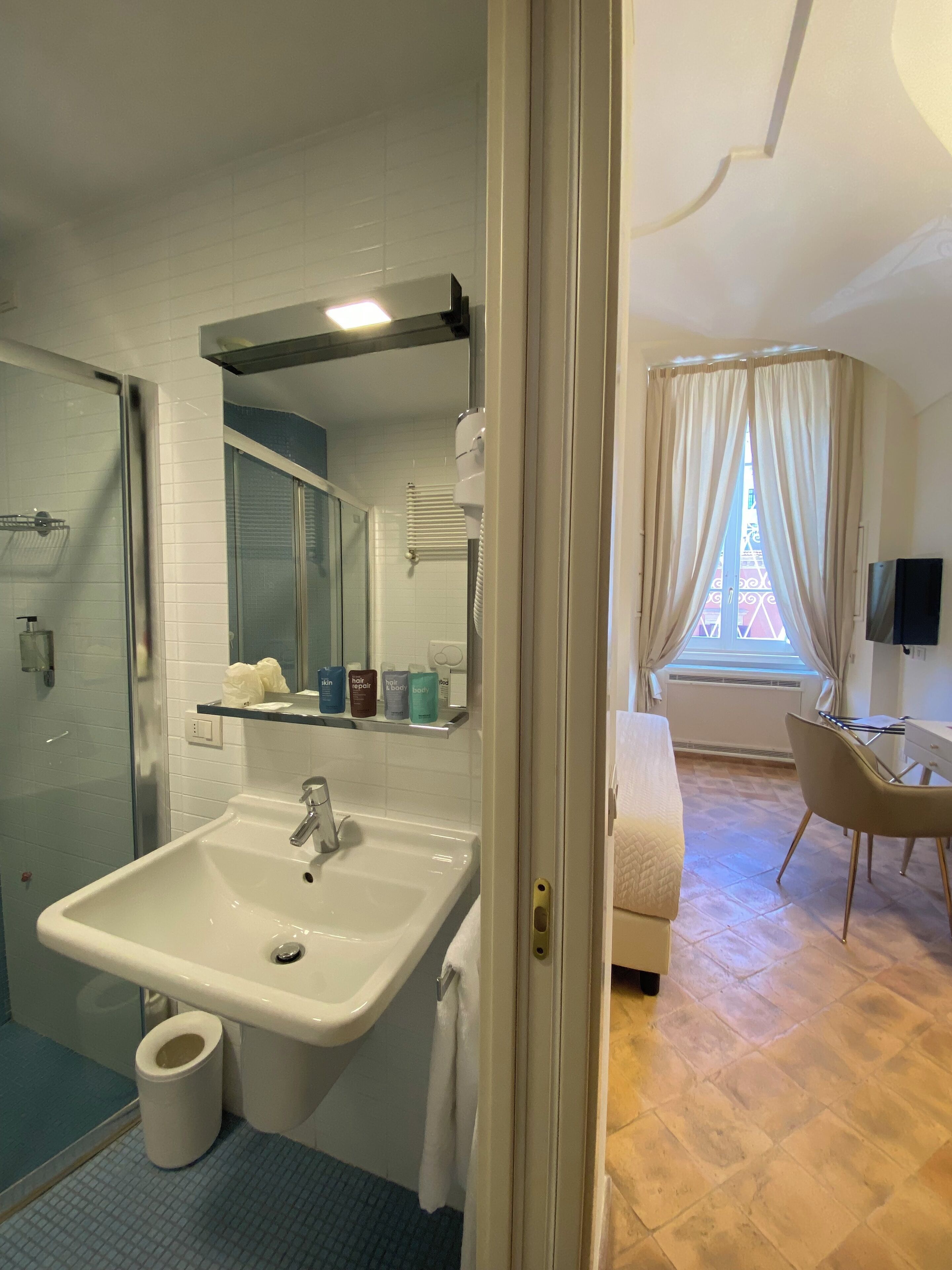 Photo - Basilica Hotel