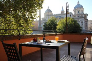 Daily buffet breakfast (EUR 15.00 per person) -  Basilica Hotel (Rome)