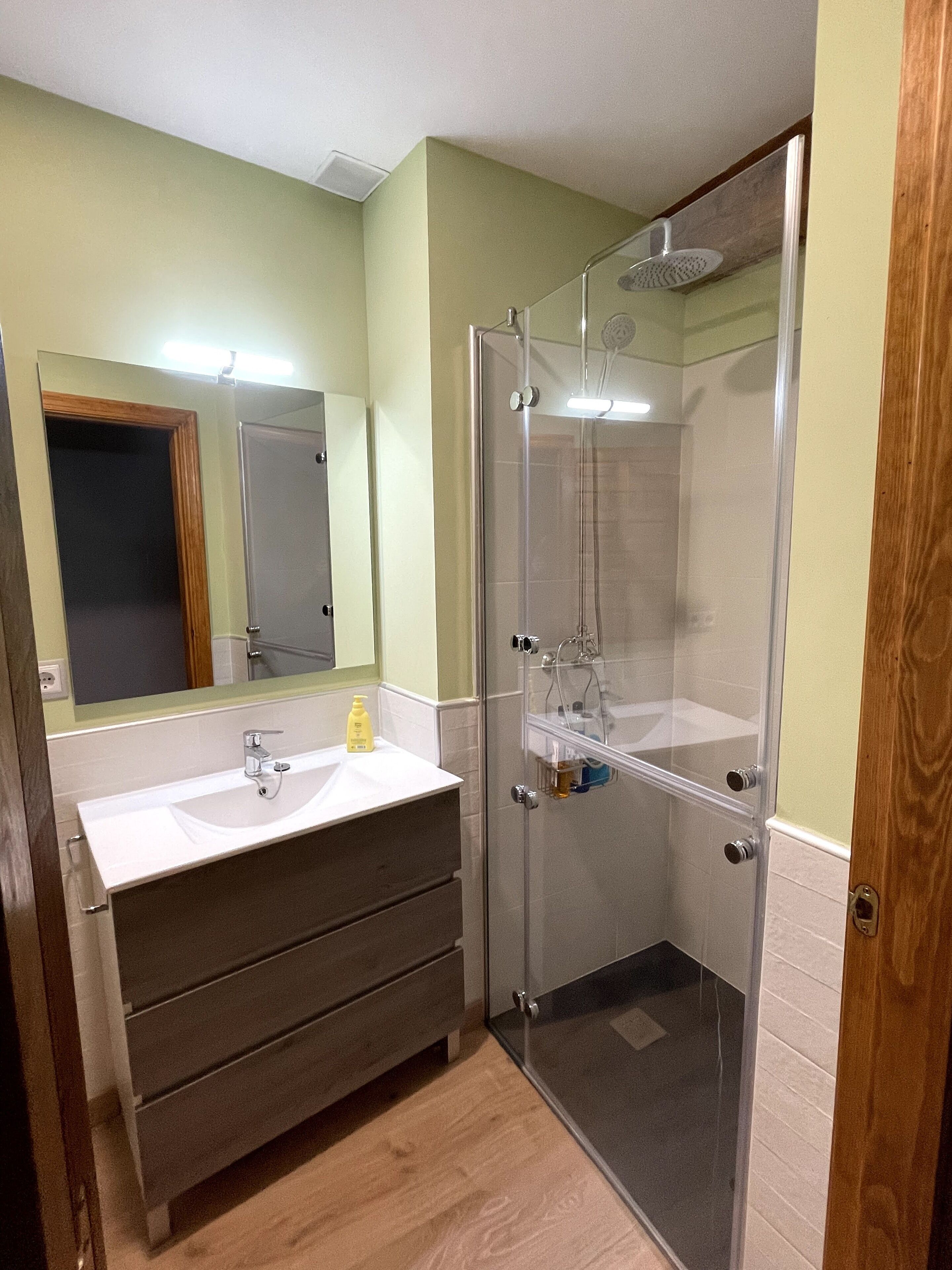 barbacana 1 | bathroom | deep-soaking bathtub, free toiletries, hair dryer, bidet