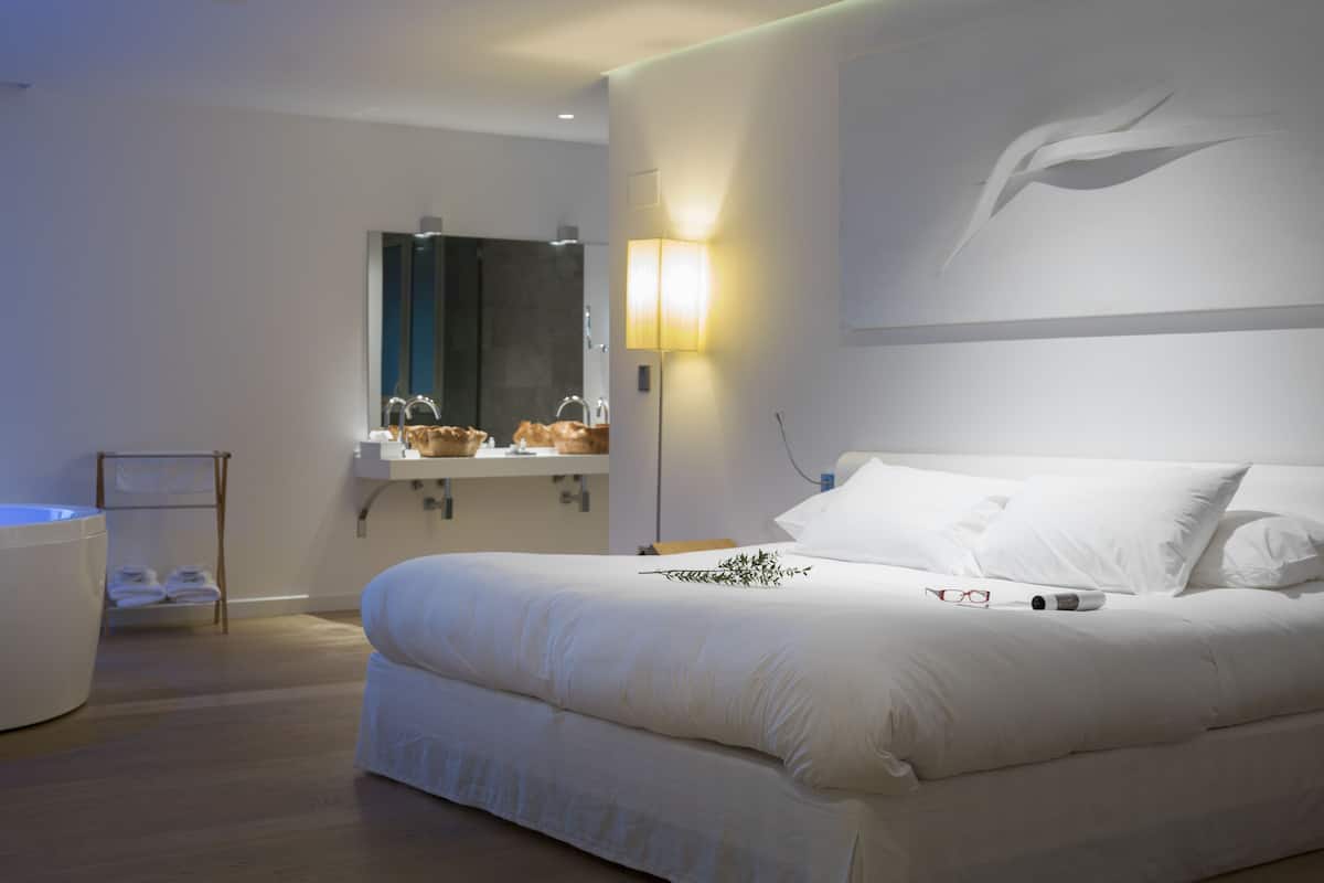 Premium | Lakens van Egyptisch katoen, luxe beddengoed, een kluis op de kamer