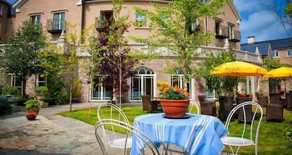 Step House Hotel
