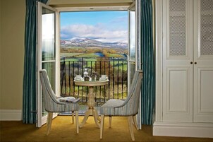 Superior Room | Travel crib, rollaway beds, free WiFi, bed sheets