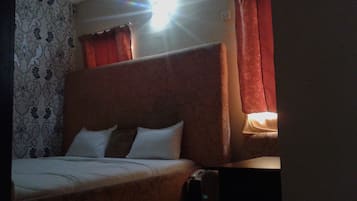 Premier Suite | In-room safe, desk, free cots/infant beds, free WiFi