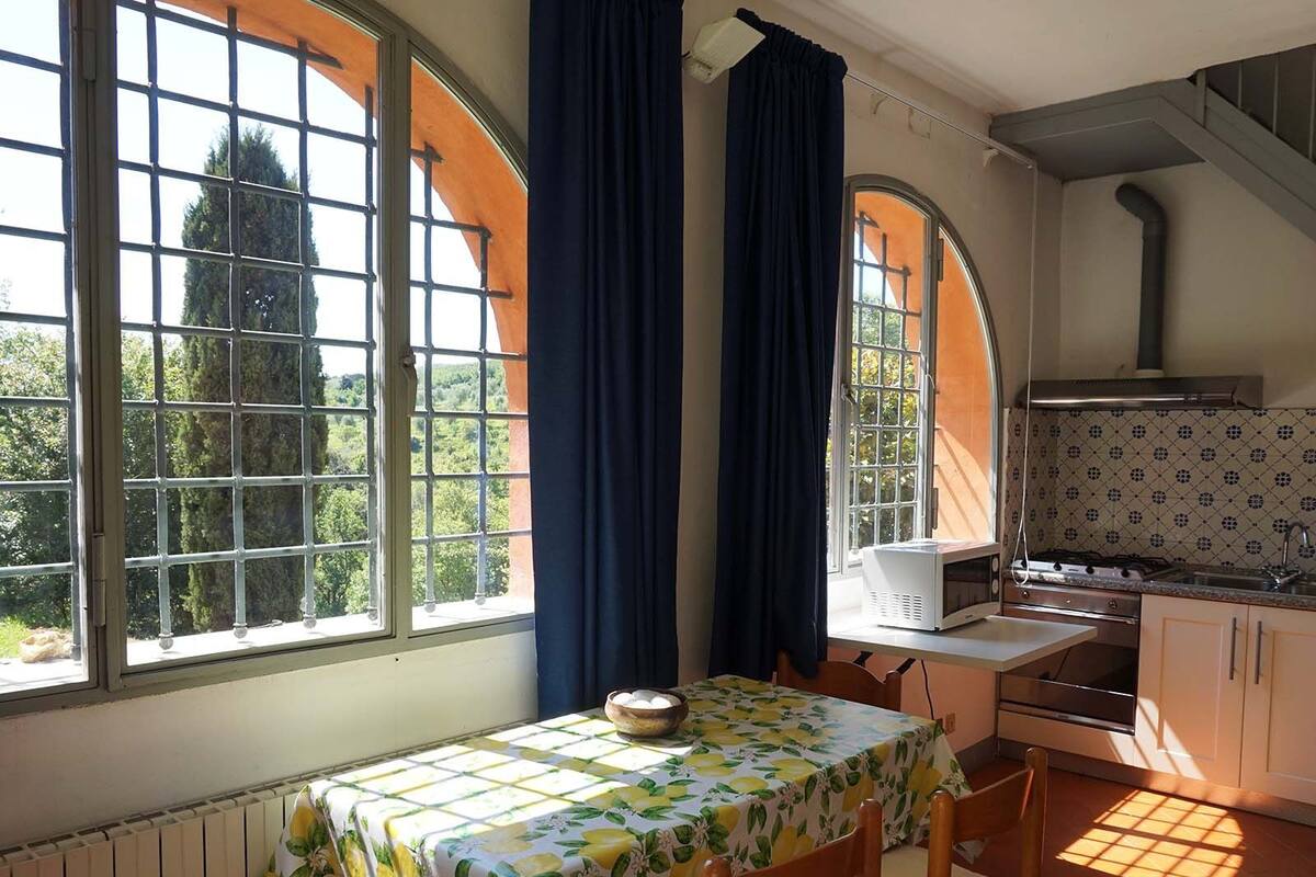 Apartment, 1 Bedroom (2 Levels - 3 people) | In-room dining