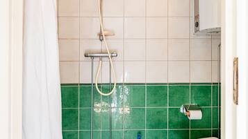 Cabin, Multiple Beds (30m2) | Bathroom