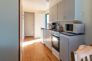 Cabin, Multiple Beds (30m2) - Lickershamns Semesterby (Tingstade)