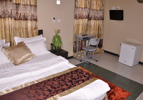 1 bedroom, minibar, in-room safe, individually decorated