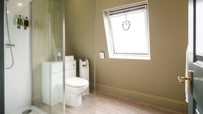 Suite, Ensuite | Bathroom - The Granby Hotel (Whitby)