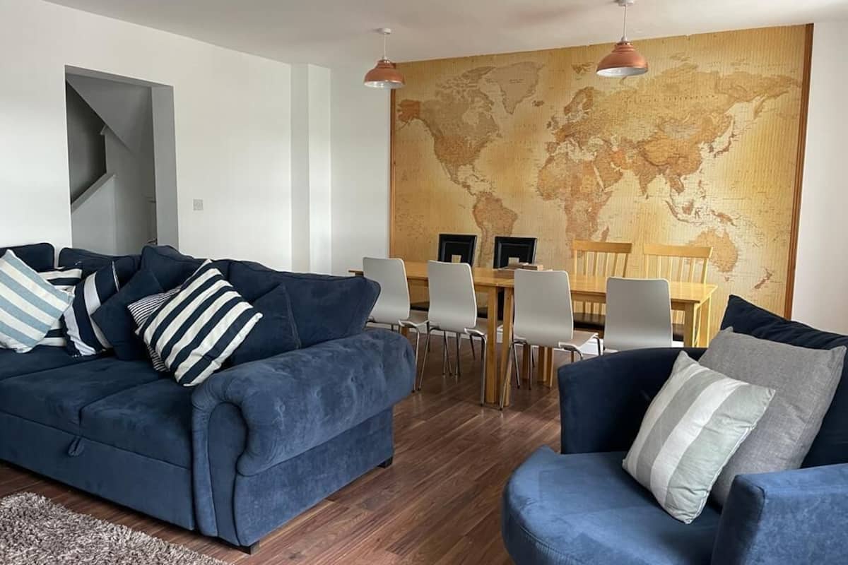 Luxe appartement, en-suite badkamer, uitzicht op zee (Apartment 3 - 8 Berth ) | Lounge