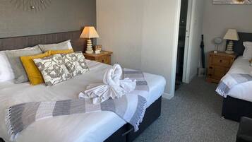 ダブルまたはツインルーム エンスイート | エジプト綿のシーツ、高級寝具、低反発ベッド、客室ごとに異なる装飾