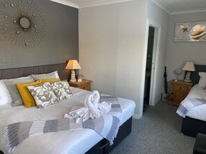 Double or Twin Room, Ensuite