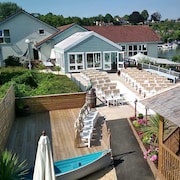 The Riverside Inn