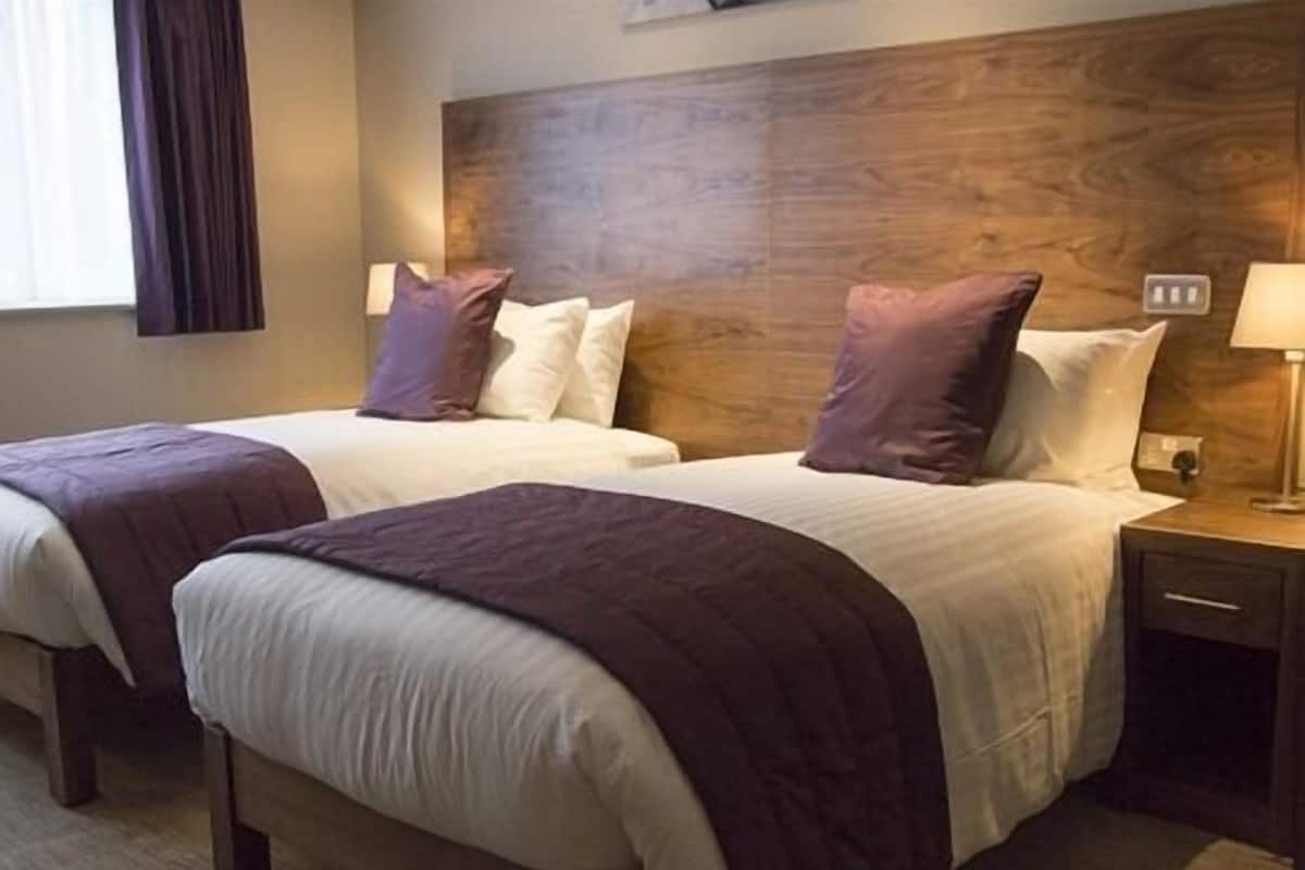 Twin Room, Ensuite | 1 bedroom, WiFi