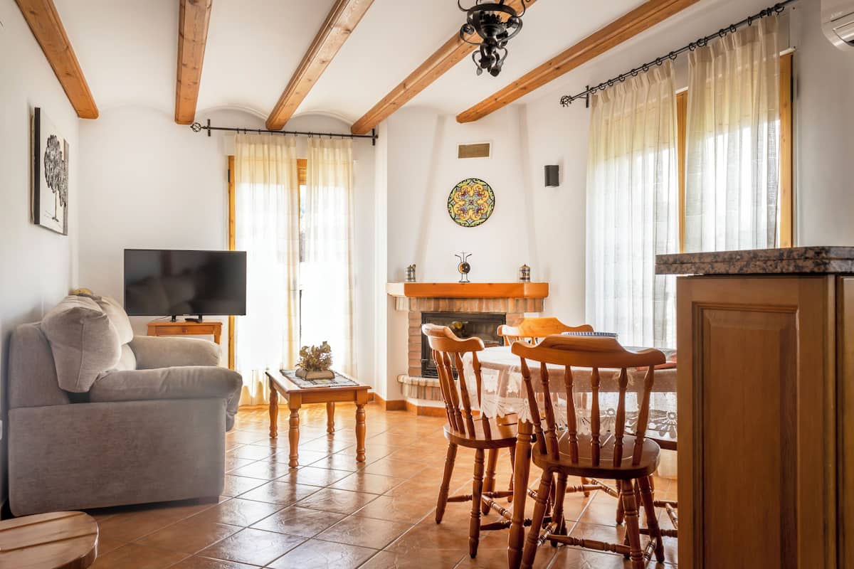 Comfort Apartment, 2 Bedrooms, Kitchen | Living area
