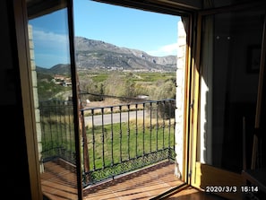 Pemandangan darat dari hartanah