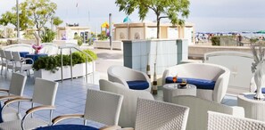 Breakfast, lunch and dinner served - Foschi Peninsula Hotel (Bellaria-Igea Marina)