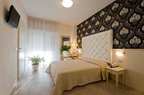 In-room safe, cots/infant beds, free WiFi - Foschi Peninsula Hotel (Bellaria-Igea Marina)