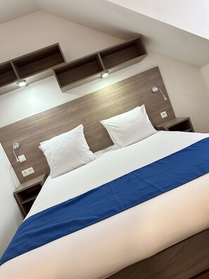 Comfort Studio Suite, 1 Queen Bed, Kitchenette | Premium bedding, desk, iron/ironing board, free cribs/infant beds - Résidence Océane (Avrainville)