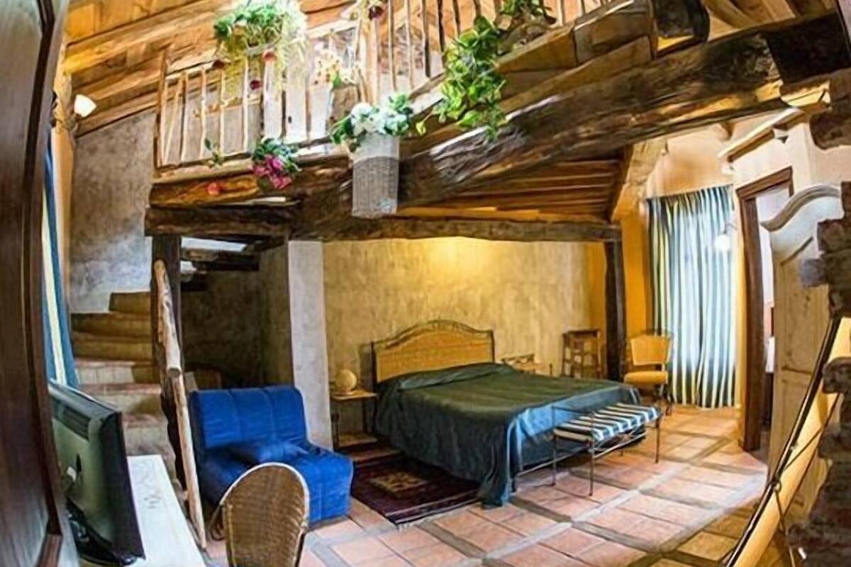 Family Suite, 1 Bedroom, Ensuite | Living area