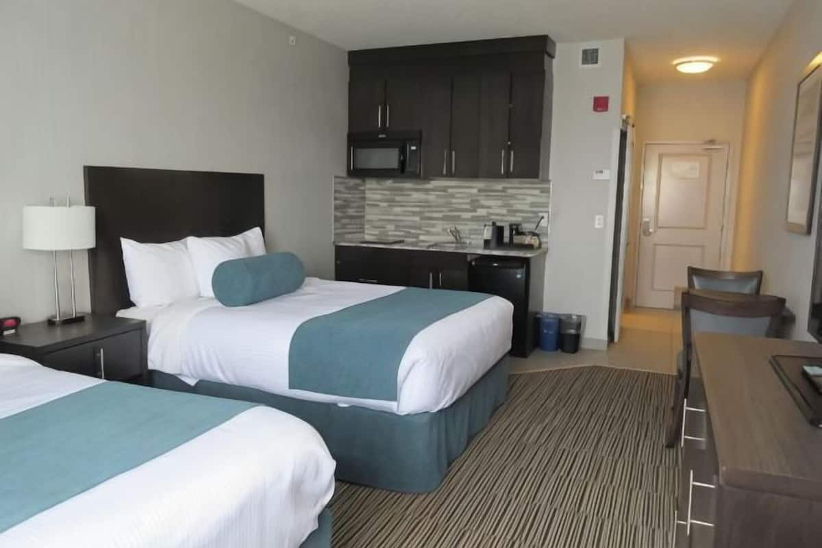 In-room safe, desk, iron/ironing board, cribs (surcharge)