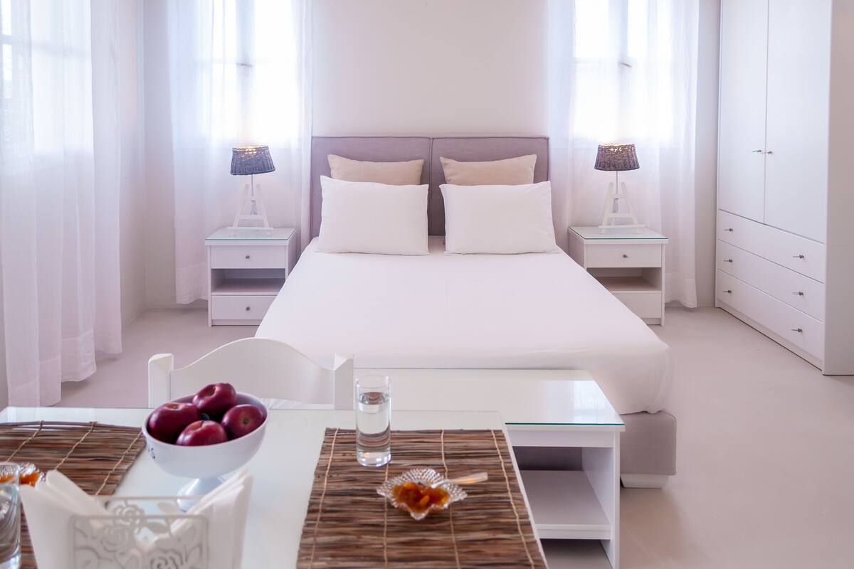 Superior Studio, Sea View | In-room safe, desk, iron/ironing board, rollaway beds (surcharge)