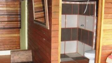 Double Room, Garden View | Bathroom | Shower, towels