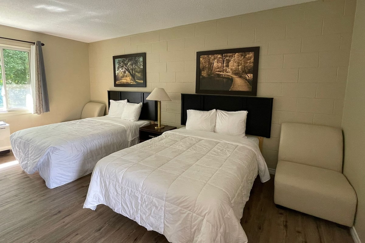 Comfort Double Room, 2 Double Beds | Iron/ironing board, free WiFi, wheelchair access