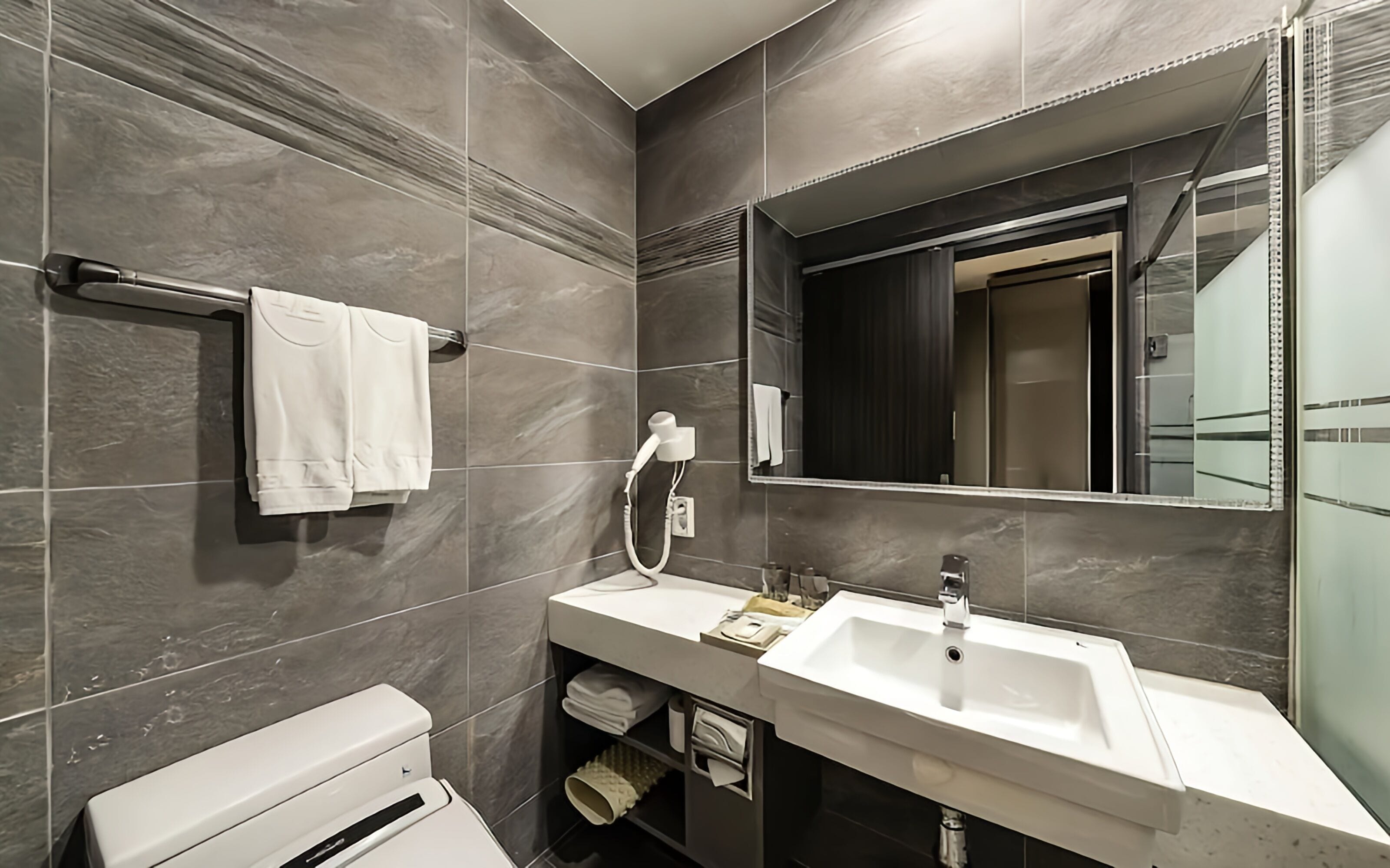 Shower, hair dryer, bathrobes, slippers