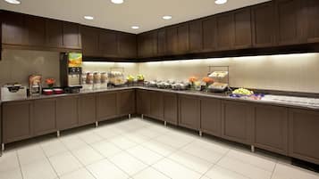 Free daily continental breakfast